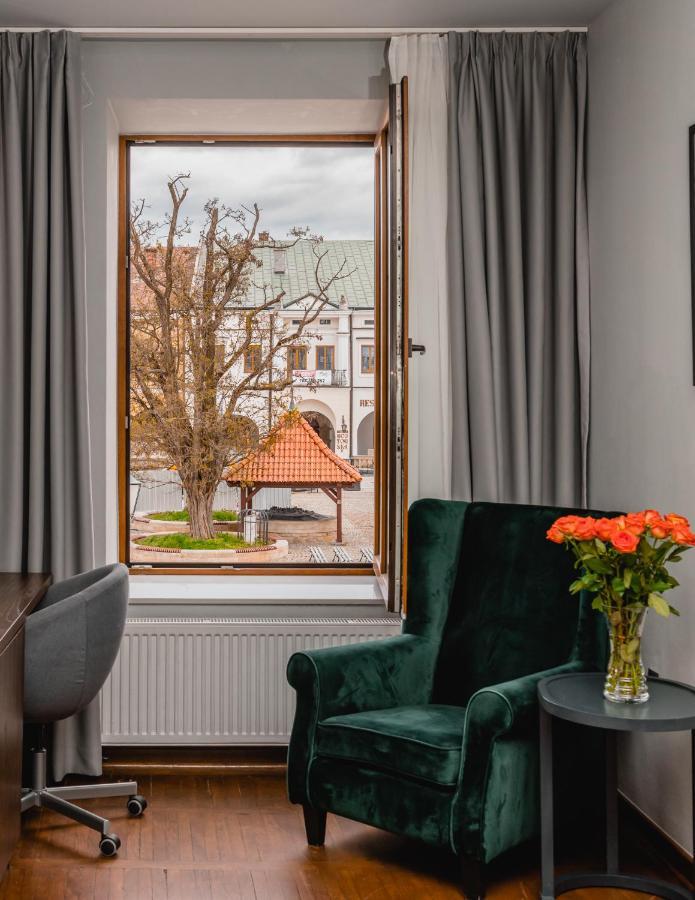 The Old Townhouse II Aparthotel Krosno Exterior foto